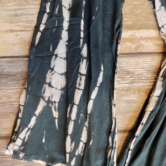 Promesa light weight long sleeve romper - Picture 5 of 6